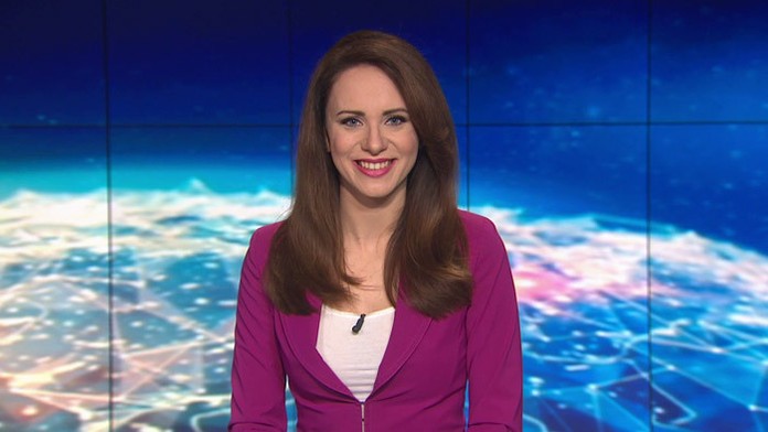 Lenka Vavrinčíková v štúdiu Televíznych novín
