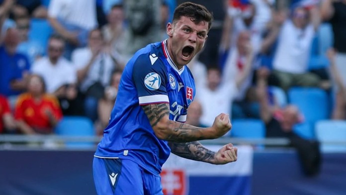 Podľa Calzonu je jediný, kto to môže dokázať. V klube už Pekaríka posadil, nahradí ho aj v reprezentácii? (rozhovor)