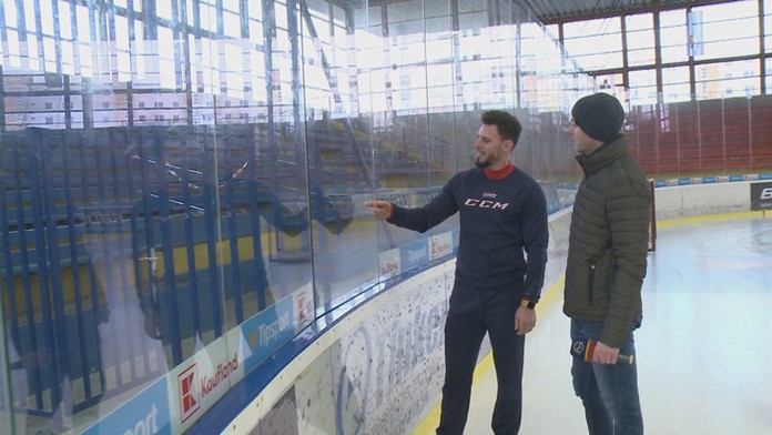 Alpská lyžiarka Lara Gutová-Behramiová v zjazde v Garmisch-Partenkirchene.