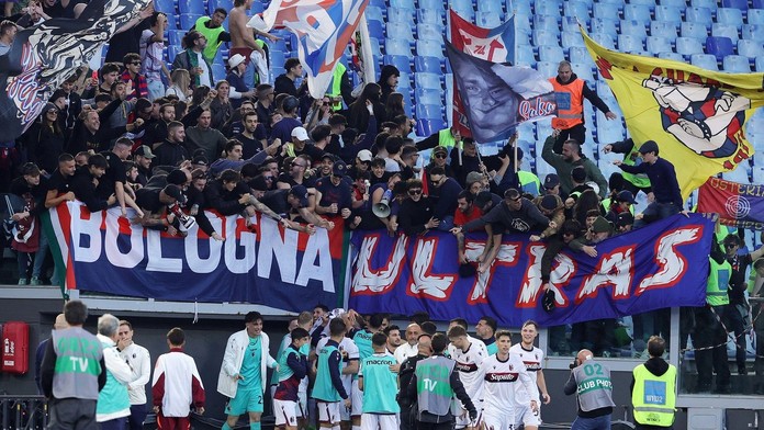 Šokujúce správy z Bologni. Pred zápasom Ligy majstrov pobodali dvoch fanúšikov