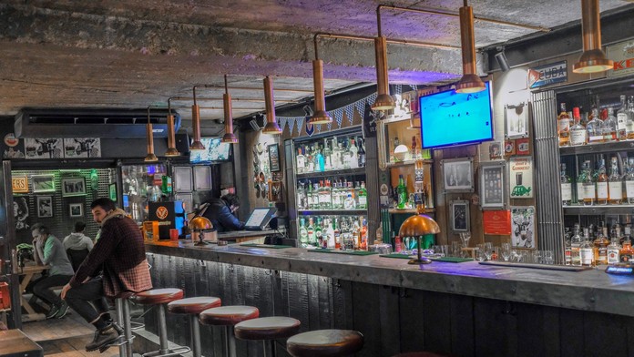 V Turecku zabíjal metanol. Po vypití pančovaného alkoholu zomrelo už 37 ľudí