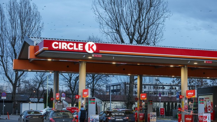 Výherný tiket zostal ležať na pulte, gigantický jackpot si teraz nárokuje predavač. Kuriózny spor rozhodne súd