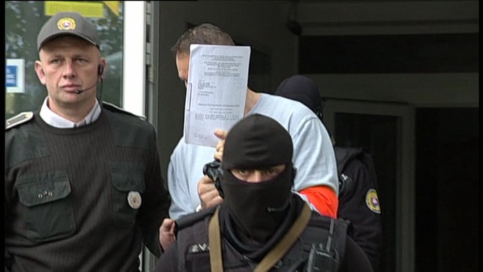 Ladislav Bališ (v strede) sa priznal k vražde.