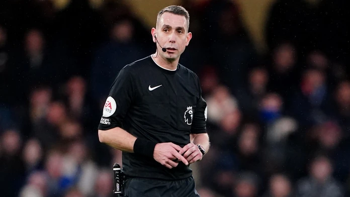 Nadával Kloppovi, skončil na súde. Bývalý rozhodca Premier League sa priznal k ďalšiemu ohavnému činu