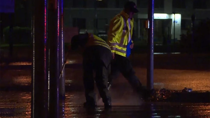 Na priechode zrazil 15-ročné dievča a ušiel. Polícia po ňom stále pátra
