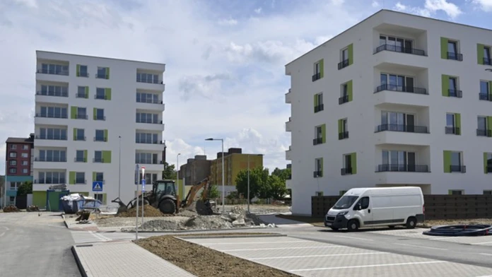 Najväčšia banka na Slovensku zasiahla. Taktiež znížila úroky pri hypotékach
