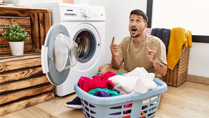 Pranie na 60 stupňov nemusí stačiť, varujú experti. Niektorí škodcovia a vírusy dokážu v bielizni prežiť týždne