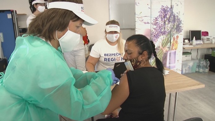 Očkovanie v obci Podskalka.