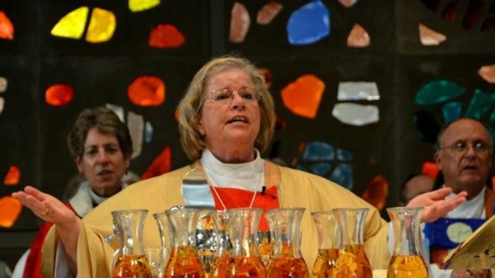 Biskupka Heather Cooková.