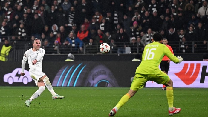 VIDEO: Stále to má v nohách. Nestarnúci Mario Götze strelil v Európskej lige gól večera