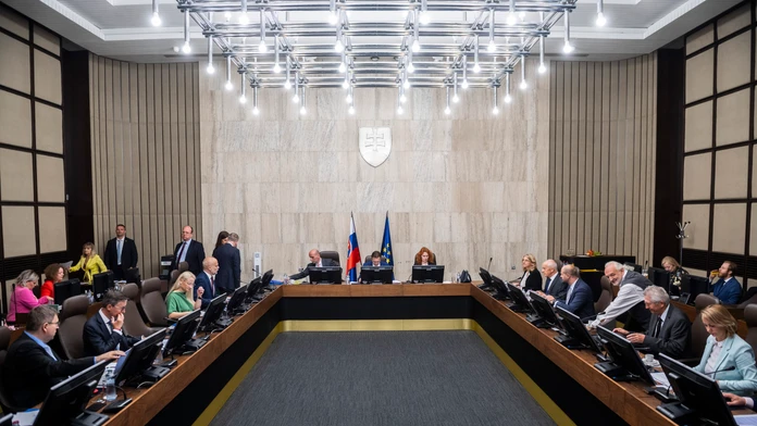 Ódorov kabinet odvolal Záborskú aj Kučeru z postov splnomocnencov vlády