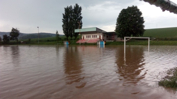 Záplavy v obci Kočín.