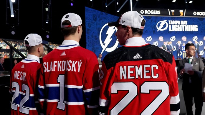 Ohlasy médií na draft NHL: Takto ospevujú Slafkovského s Nemcom