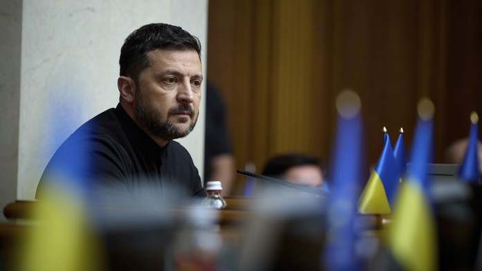 Ukrajinský prezident Volodymyr Zelenskyj na zasadnutí parlamentu v Kyjeve