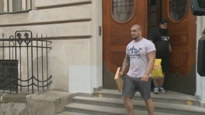 Jaroslav Pagáč a Jakub Škrabák budú stíhaní na slobode.