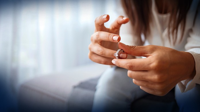 Nehoda autobusu a auta v Revúckej Lehote.