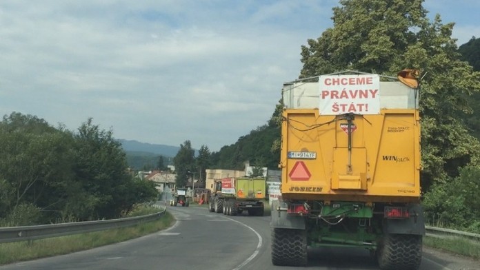 Protestná jazda farmárov