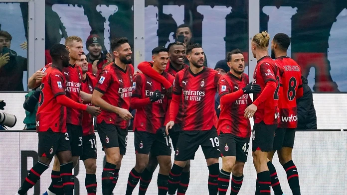 Mourinhov Rím zakopol, v Miláne oslavuje Inter aj AC. Suslov s Veronou nestačil na Florenciu