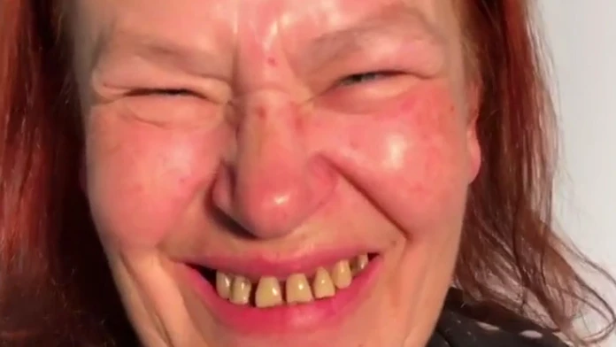 Zanedbanú pani zmenila vizážistka na krásavicu. Z výsledku padnete na zadok