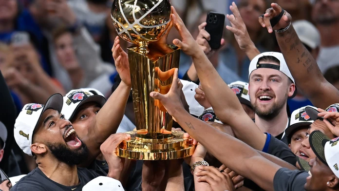 Senzácia je dokonaná! Basketbalisti NY Knicks oslavujú titul po 53 rokoch