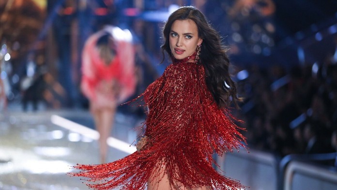 Ronaldova ex prvýkrát na šou Victoria´s Secret. Prekvapila tehotenským bruškom