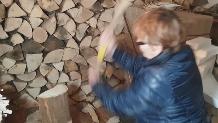 William Nylander (vpravo) z Toronta proti Buffalu.