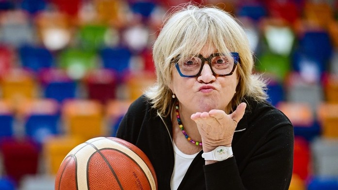 Je ako Michael Jordan, aj Ovečkinova mama mala rešpekt. Trénerka storočia hrá počítačové hry a trpí alergiou na striebro (rozhovor)