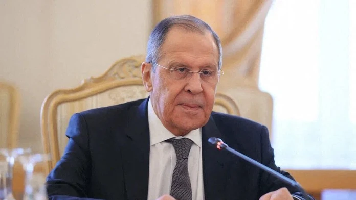Ruský minister Lavrov: Západ zabránil rokovaniam o ukončení vojny na Ukrajine