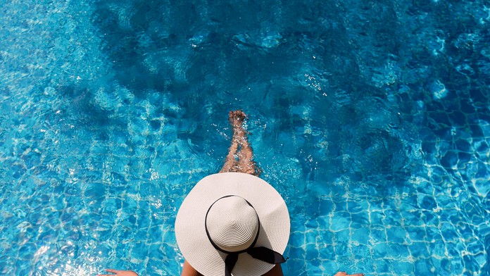 Po návšteve kúpaliska trpela opakovanými zápalmi. Riziká zdravotných problémov hrozia aj tam