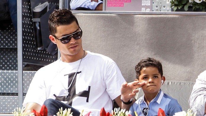 Cristiano Ronaldo s juniorom