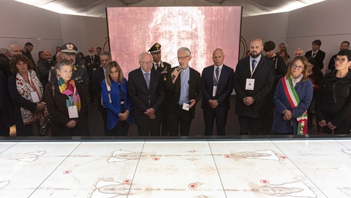 Turínske plátno Ježiša nezahaľovalo. Nová štúdia ukázala, že odtlačky nepochádzajú od živej bytosti