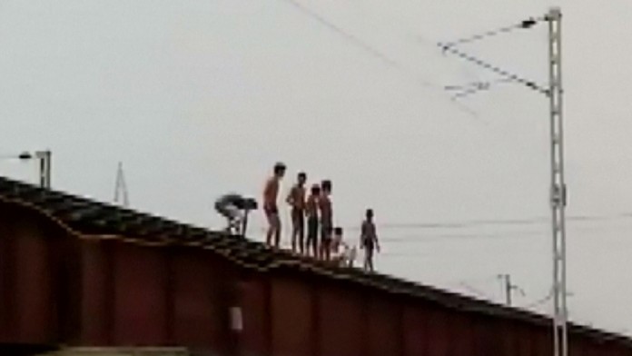 Nebezpečná zábavka.