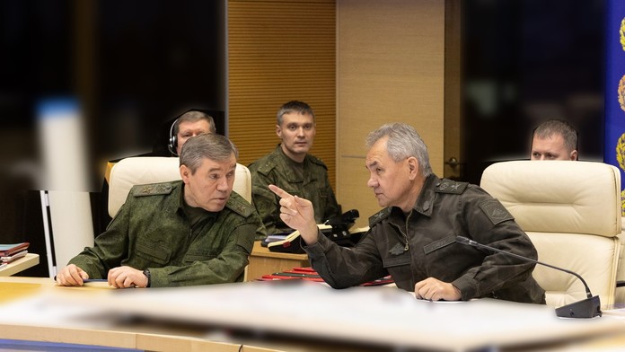 Medzinárodný trestný súd vydal zatykače na Šojgua a Gerasimova