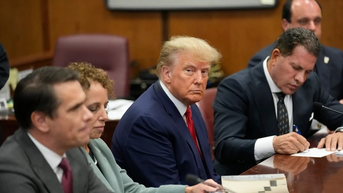 Trump pred súdom vyhlásil, že je nevinný. Obvinený je z 34 trestných činov
