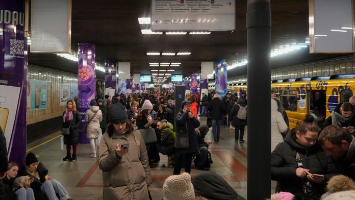 Kyjev sa ubránil masívnemu raketovému útoku. Zostrelili sme takmer všetky strely, hlási Ukrajina