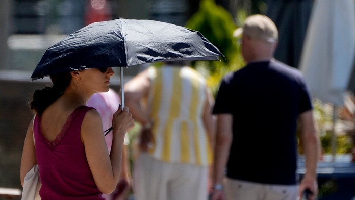 Britov potrápia horúčavy. Meteorológovia už vydali najvyšší stupeň výstrahy