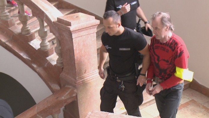 Mal si objednať vraždu vlastného otca.