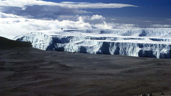 Od antarktického ľadovca sa odlomila kryha veľká ako Londýn