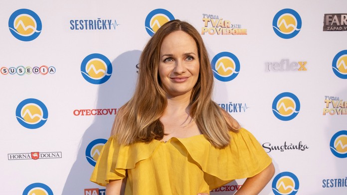 Farma rozdelená plotom