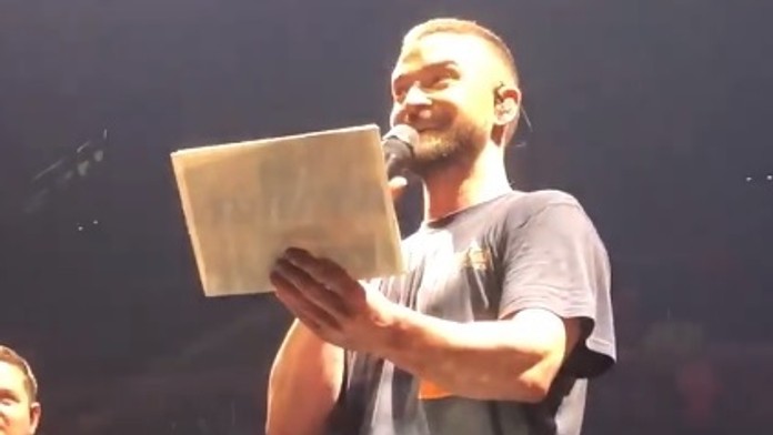 Justin Timberlake pomohol fanúšičke oznámiť, že čaká dieťa