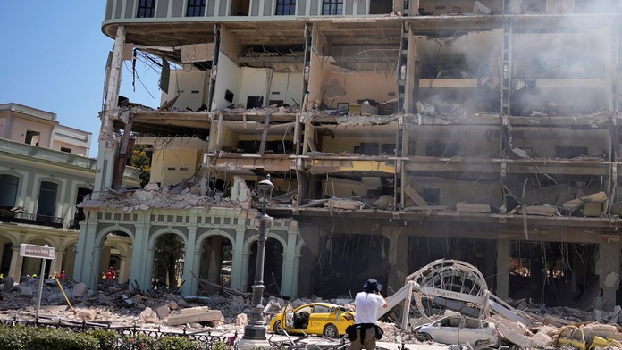 Z trosiek hotela v Havane vytiahli posledné telo. Počet obetí už dosiahol 46