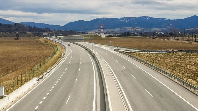 Diaľnica D1 pri Poprade. 
