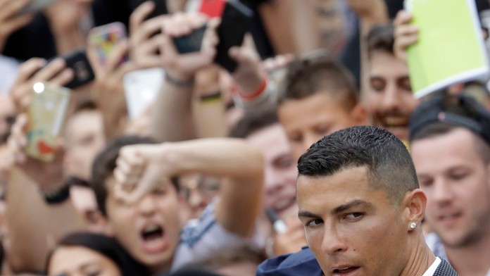 Cristiano Ronaldo počas príchodu do Turína.