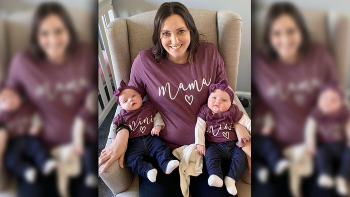 Sú dvojičky a zároveň aj nevlastné sestry. Čo spôsobilo tento unikát?