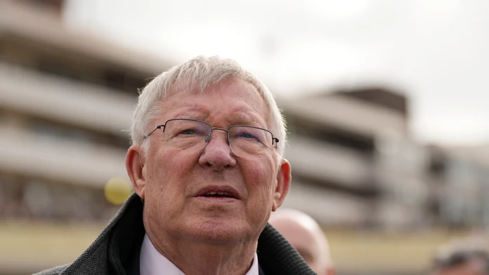 Legendárneho Fergusona hospitalizovali. Zle mu prišlo na Old Trafford