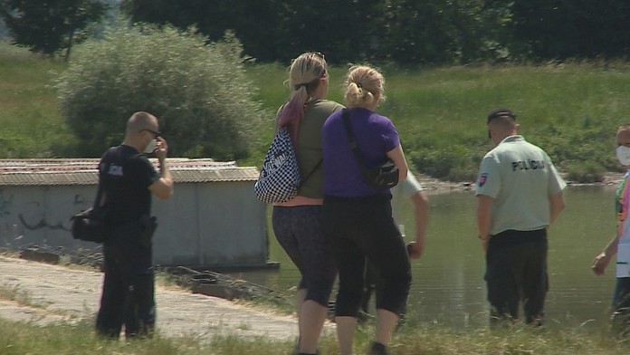 Máriova mama s kamarátkou.