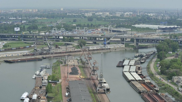 Bratislavský prístav.