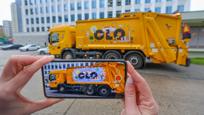 Nový polep na vozidlách smetiarov. 