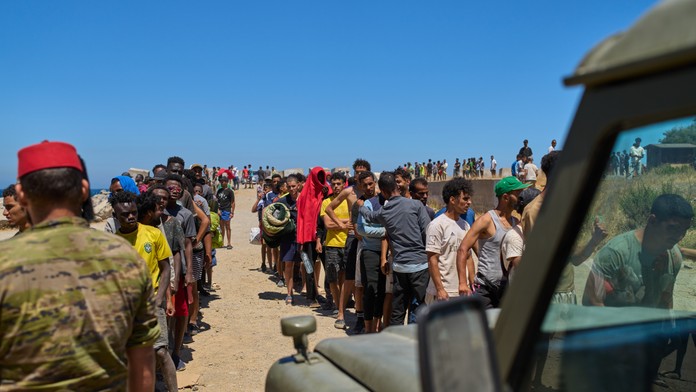 Prvý odhad bol mylný: Do Ceuty preniklo až 72-tisíc migrantov. Ministri sa zhodli, že problémom nebol Schengen