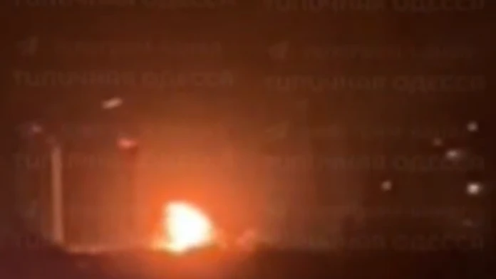 VIDEO: Masívny kombinovaný ruský útok na Ukrajine. Hlásia najmenej 12 zranených